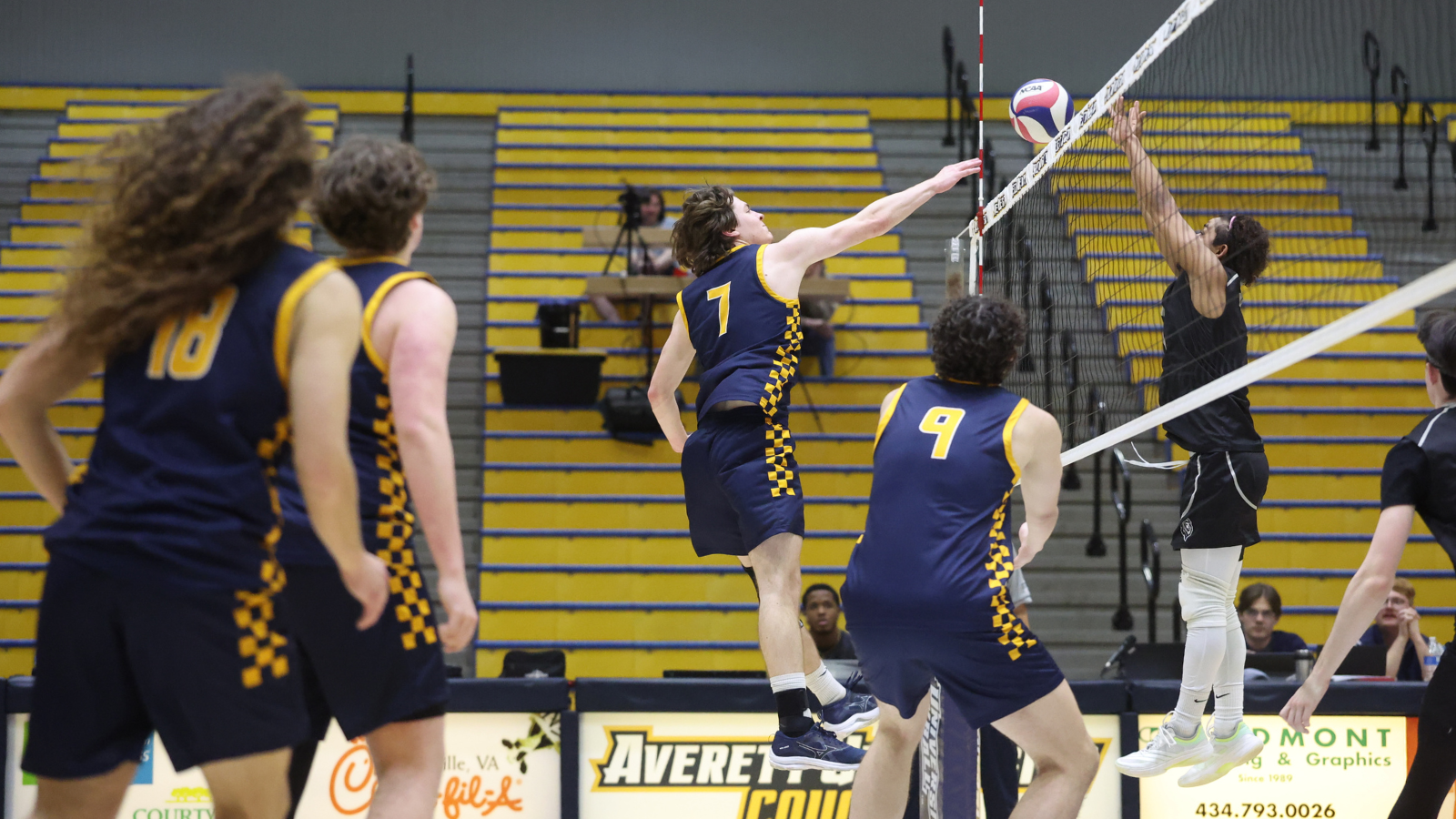 Liam_Audrain_Men's_Volleyball_0222126