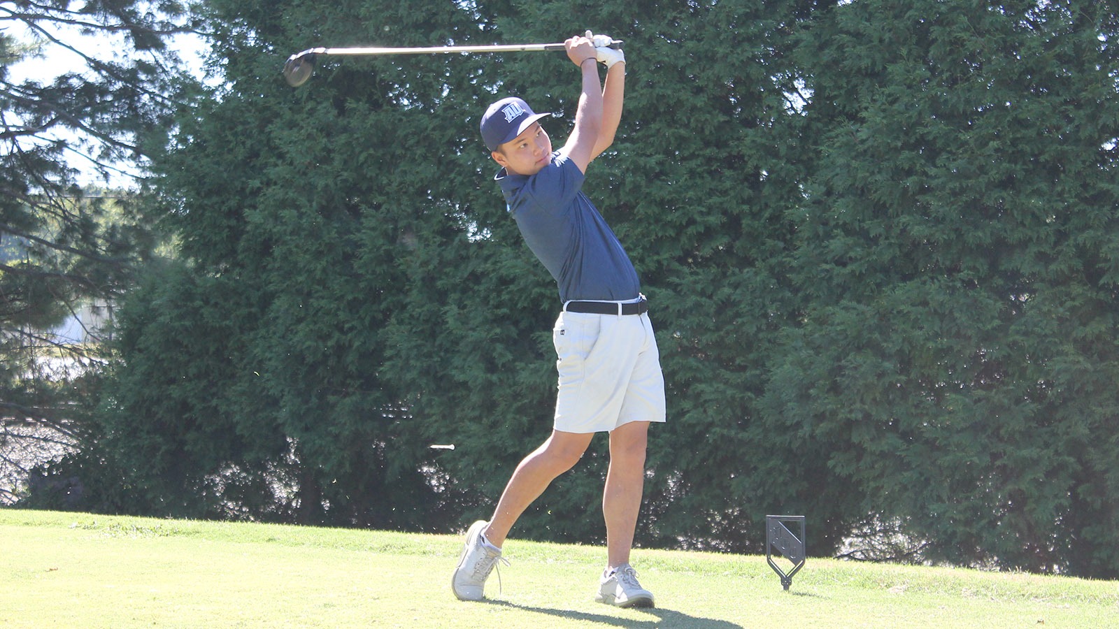 Nicolas Santoso mens golf 091525