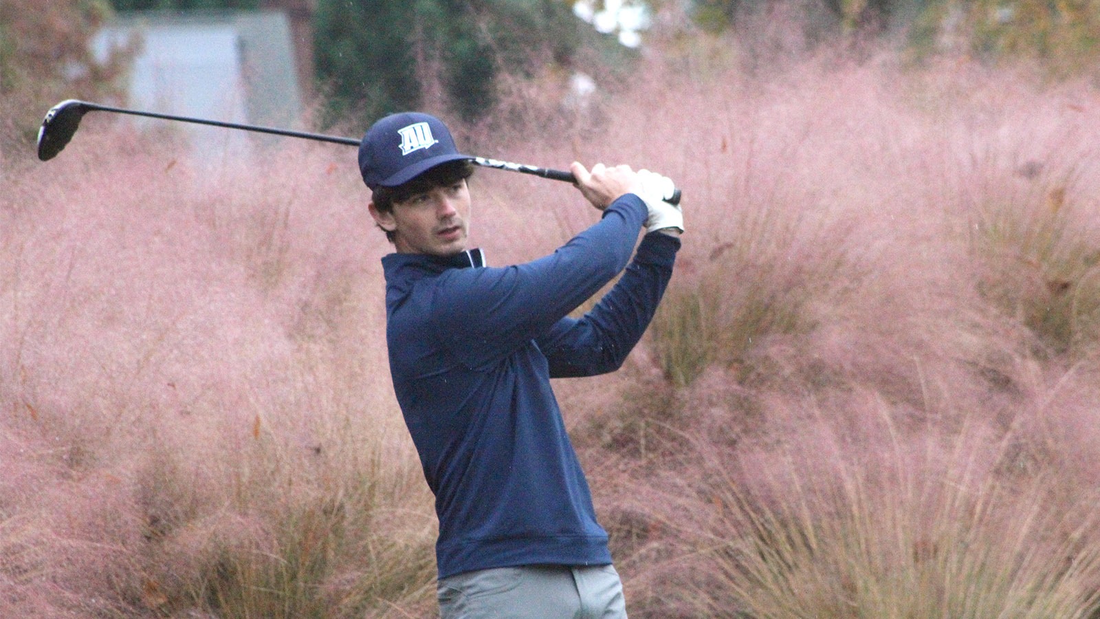 Lukas Newton mens golf 102825