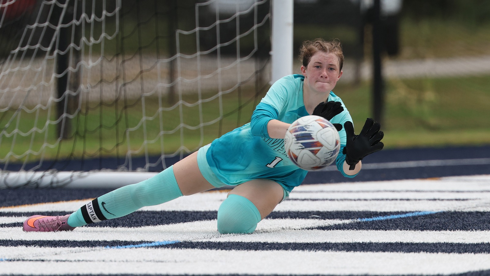 Krista Hinebaugh womens soccer 091226