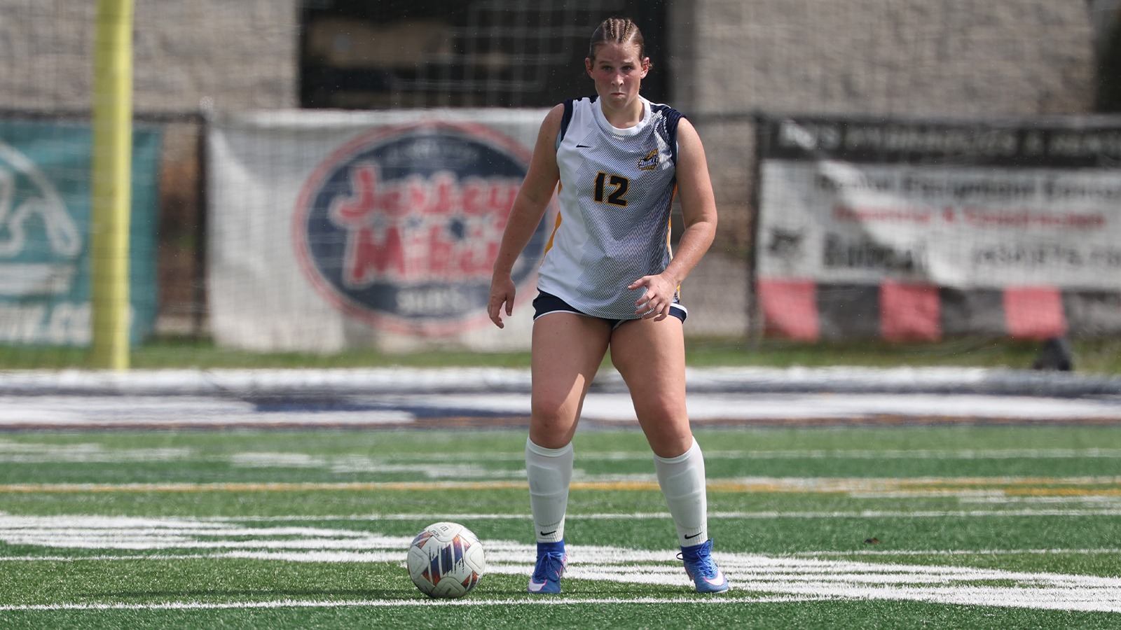 Rosie Mondul womens soccer 091226