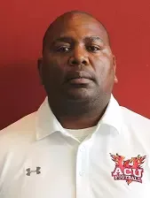Coach Farasi Norman 16