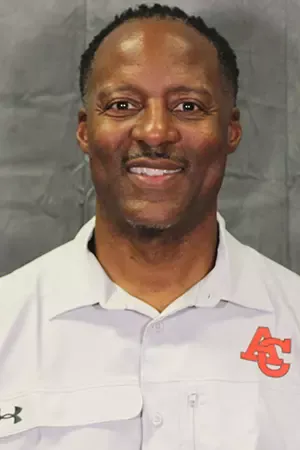 Coach Leon Thomas 25