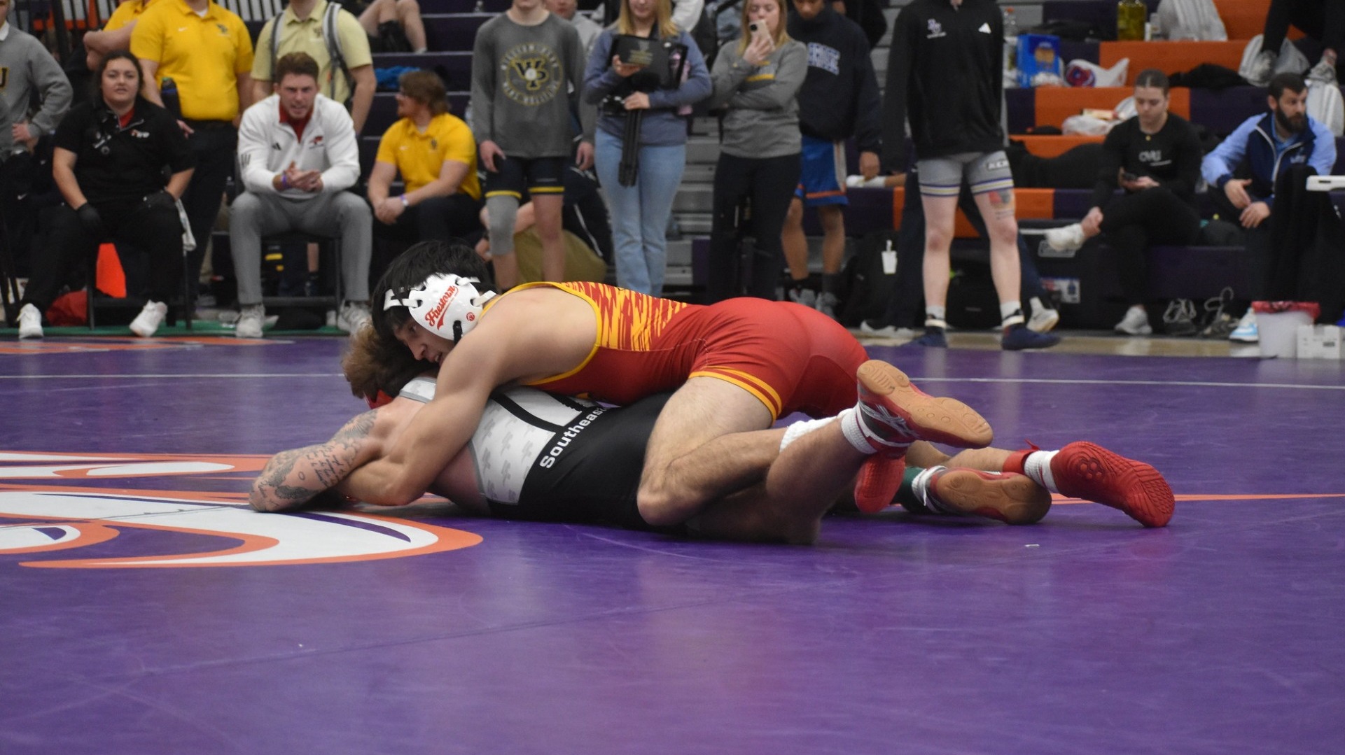 ACU's Enzo Morales places in Missouri Valley Invitational