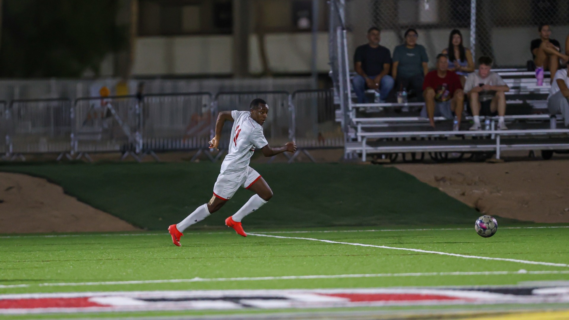 ACU's Nathan Tchaikpe with the ball