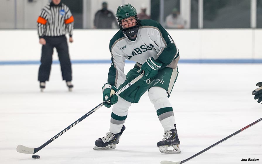 Men's Ice Hockey Rallies Past New England College in Series Opener, 42 Babson College