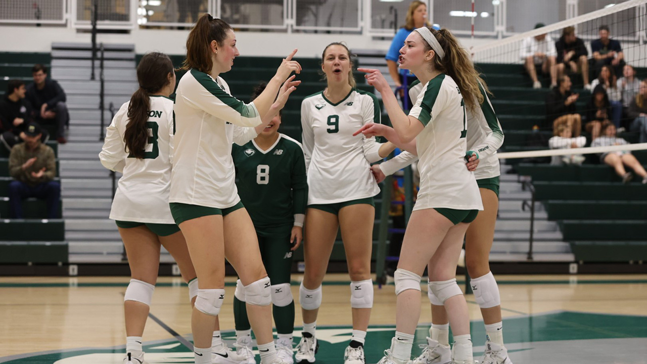 Women's Volleyball Takes Down Clark in NEWMAC Quarterfinals, 31