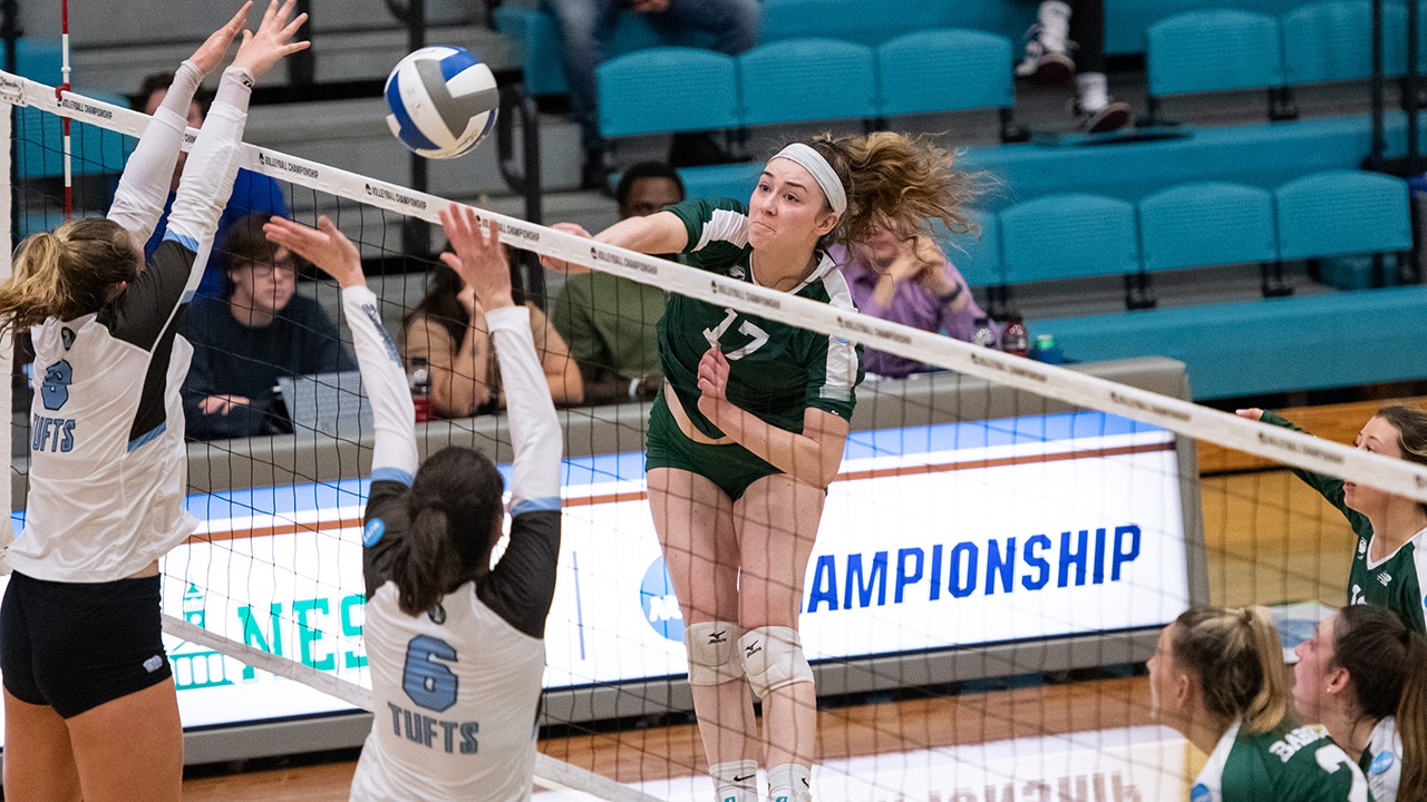 Women's Volleyball Sweeps Mount Holyoke for 13th Straight Win Babson