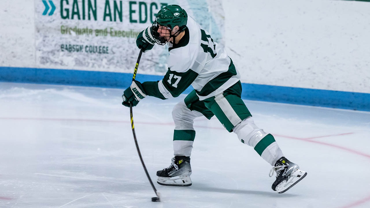 No. 13 Skidmore Rallies Past Men's Ice Hockey, 52 Babson College