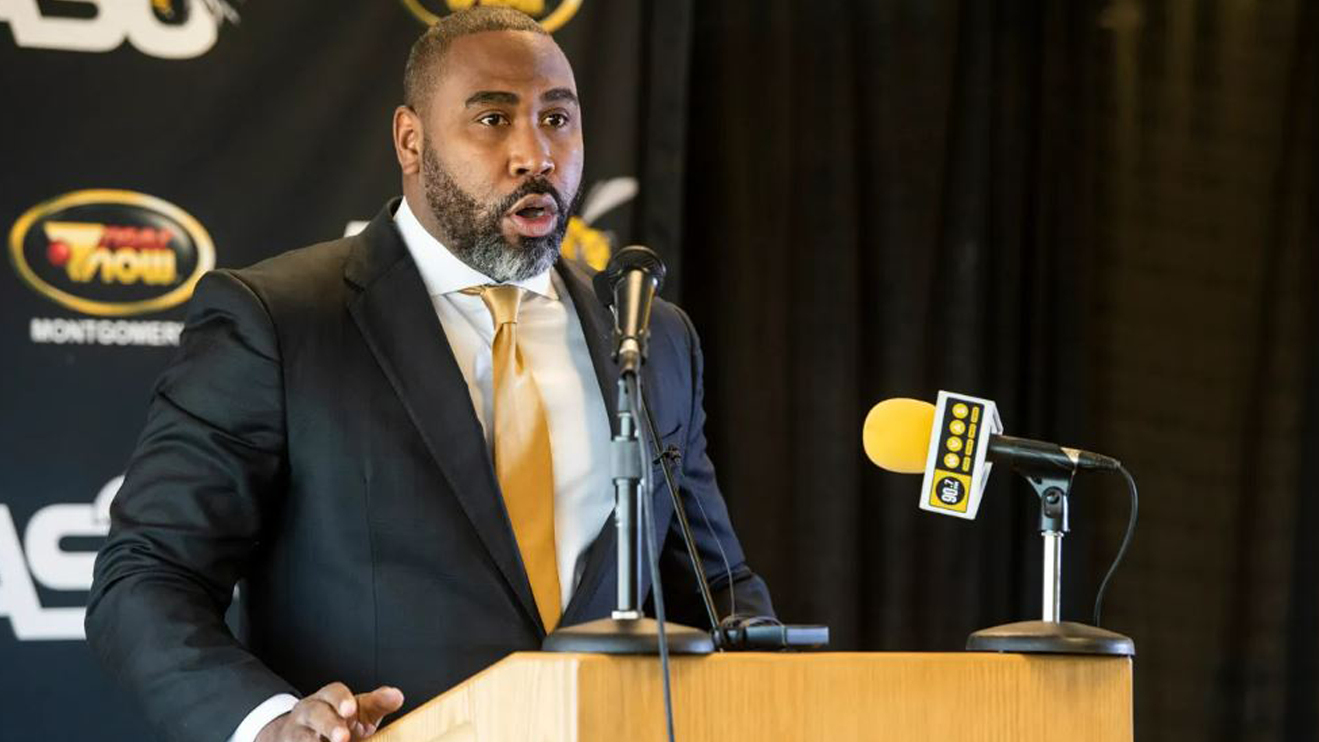 Dr. Jason Cable Podium