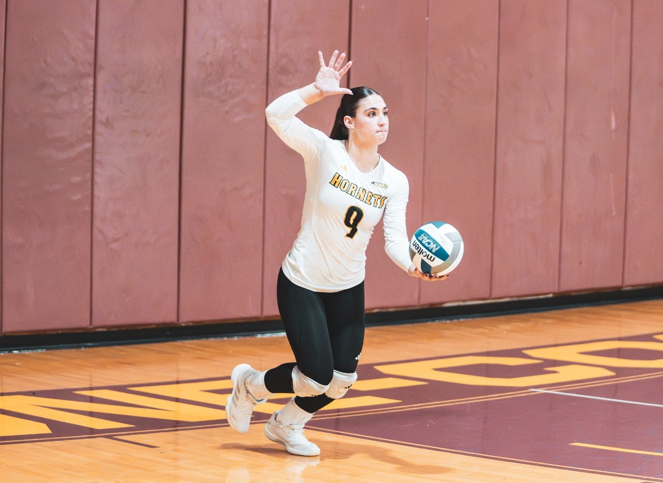 Mirra Riddle serving VB 101126