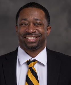 Mike Scott - AC MBB Coach