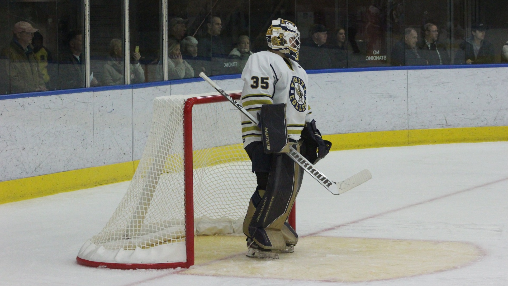 Trinity Men's Ice Hockey Holds On For Win Over SUNY Canton Trinity