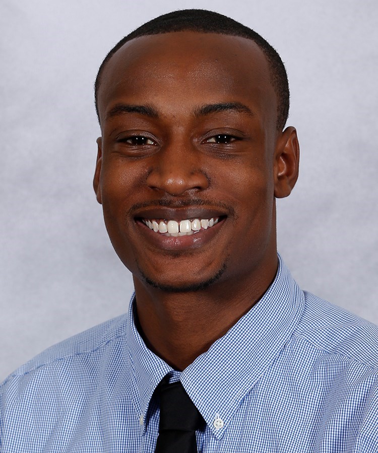 Myles Davis 2015-16 head