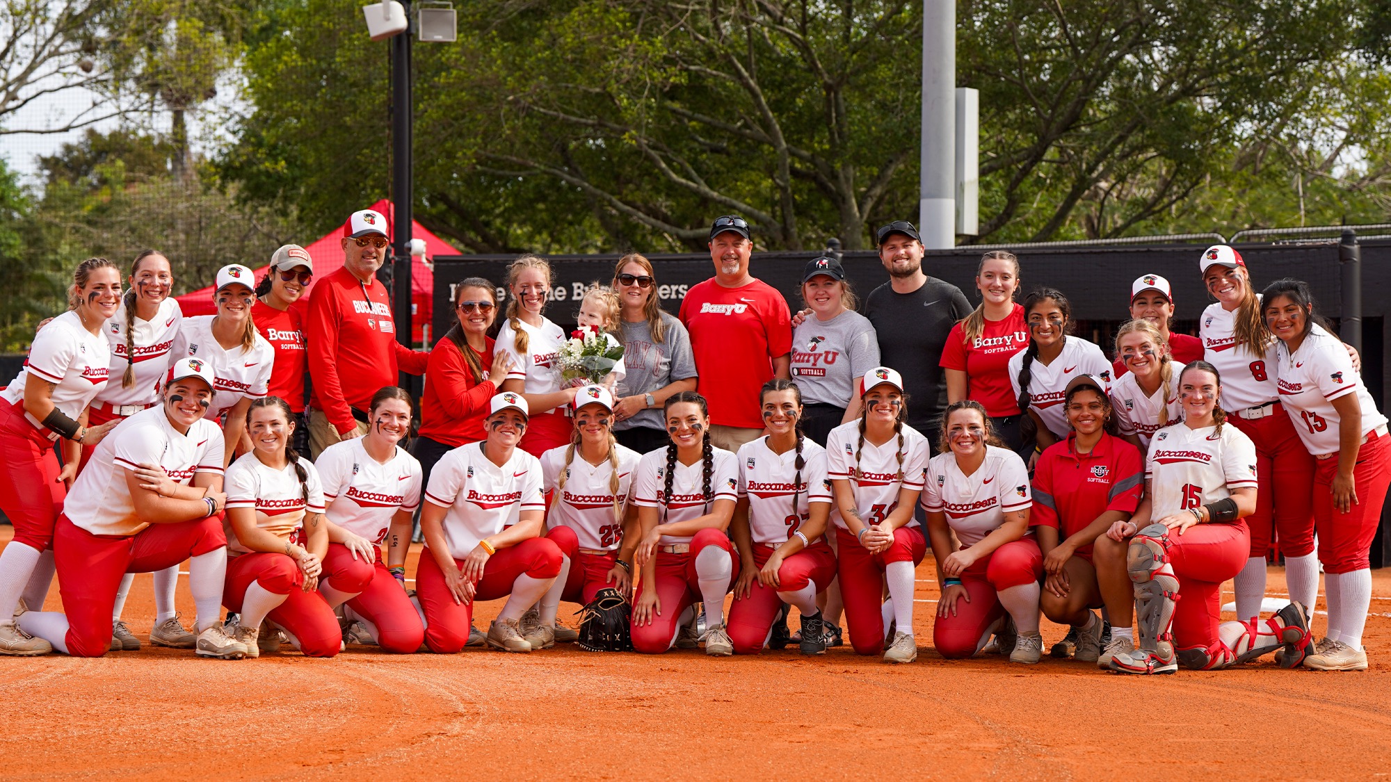 Softball Splits Doubleheader On Barnhart's Senior Day; Takes Series Over NationallyRanked Saint