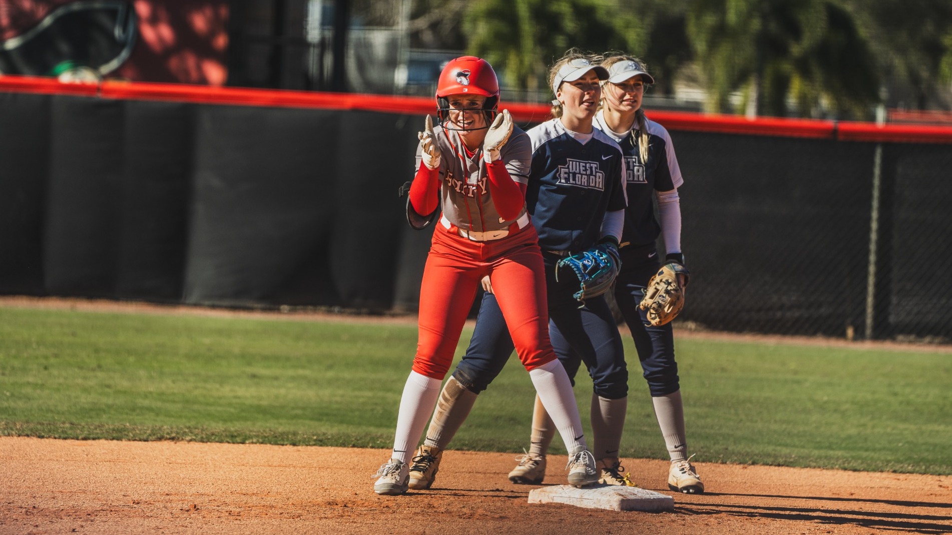 SB - Vivian Billard vs UWF
