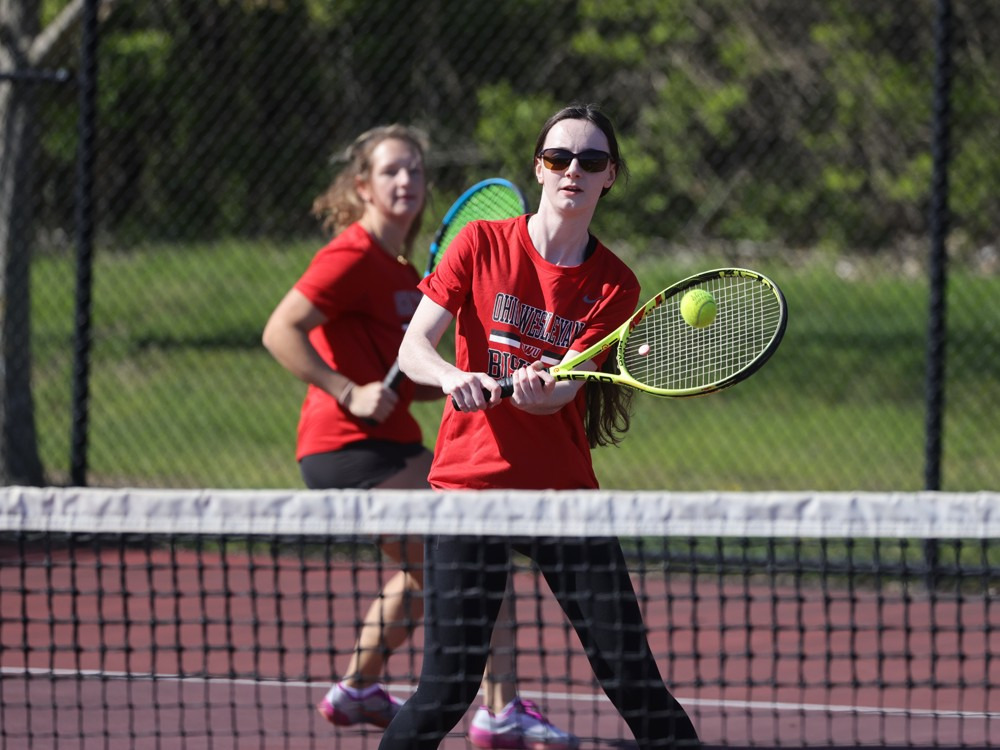 Riley Brokaw, Frankie Nuss