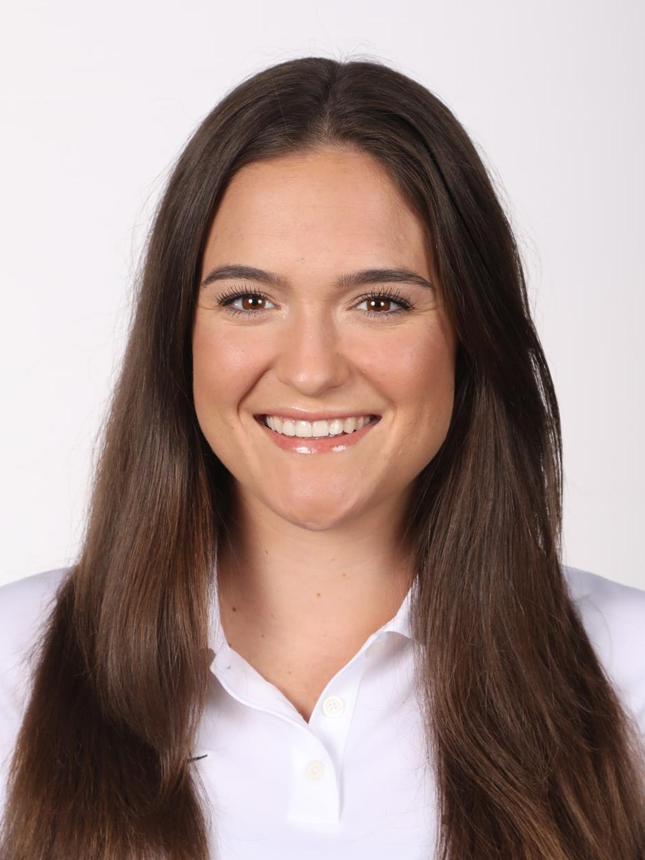 Grace Bridges Headshot 21-22