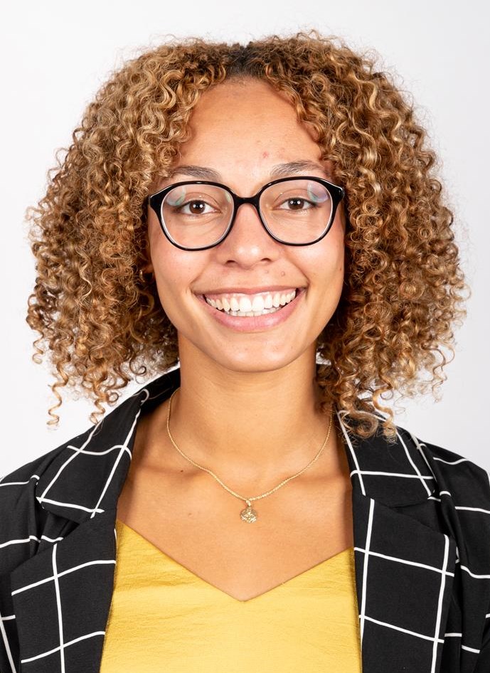 Monique Felix Headshot