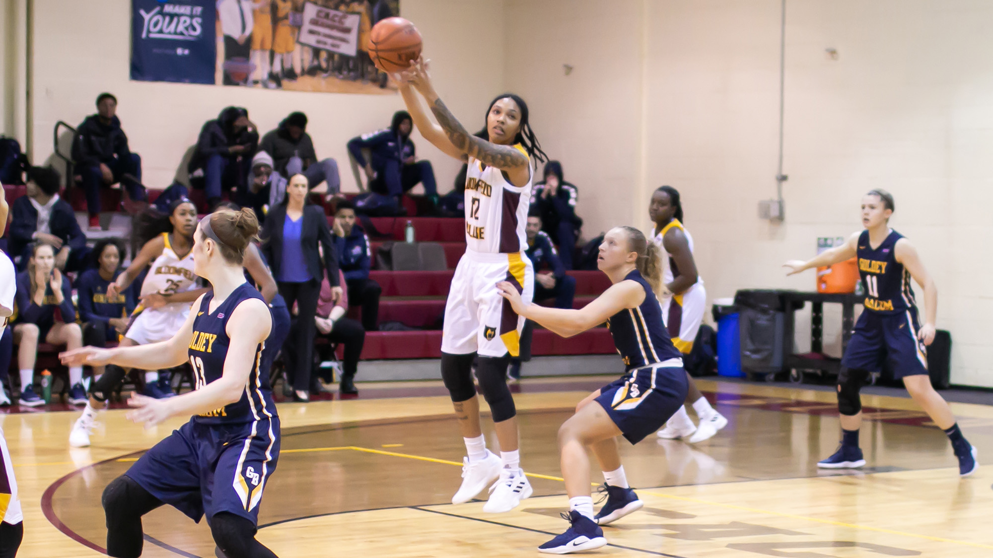 BEARS DROP 2ND STRAIGHT ON THE ROAD, 7958 TO COURT