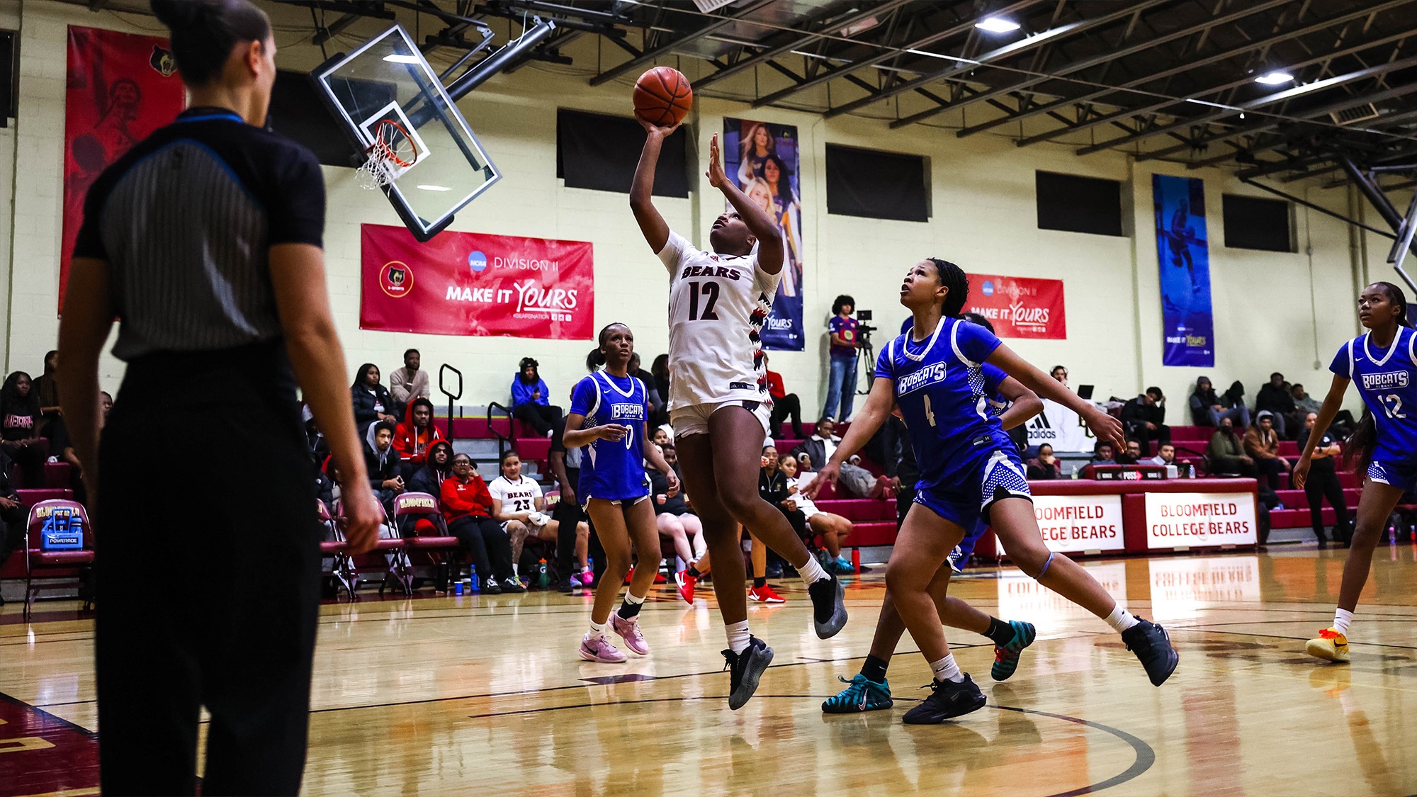 Anisha Able layup against BSC Albany in The Den