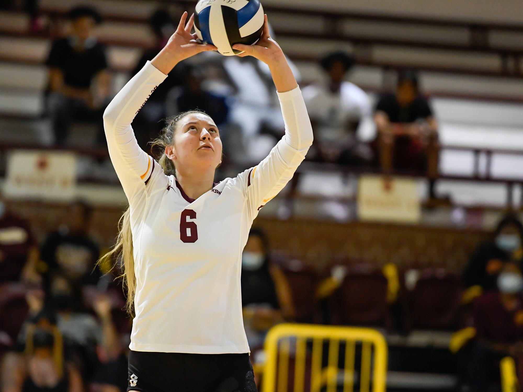 Kortney Curtis Women's Volleyball BethuneCookman University Athletics