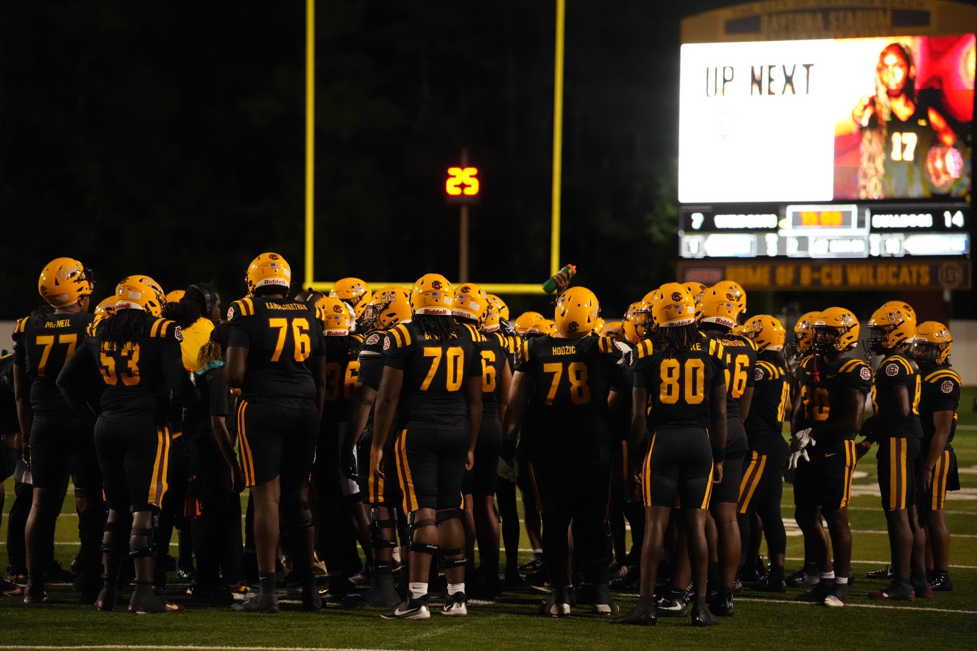 Huddle vs SCSU