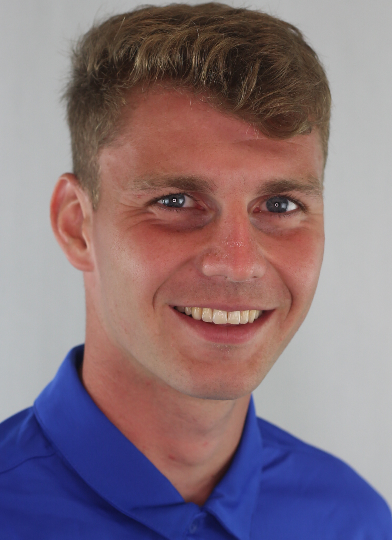 Coach Tom Nicholls