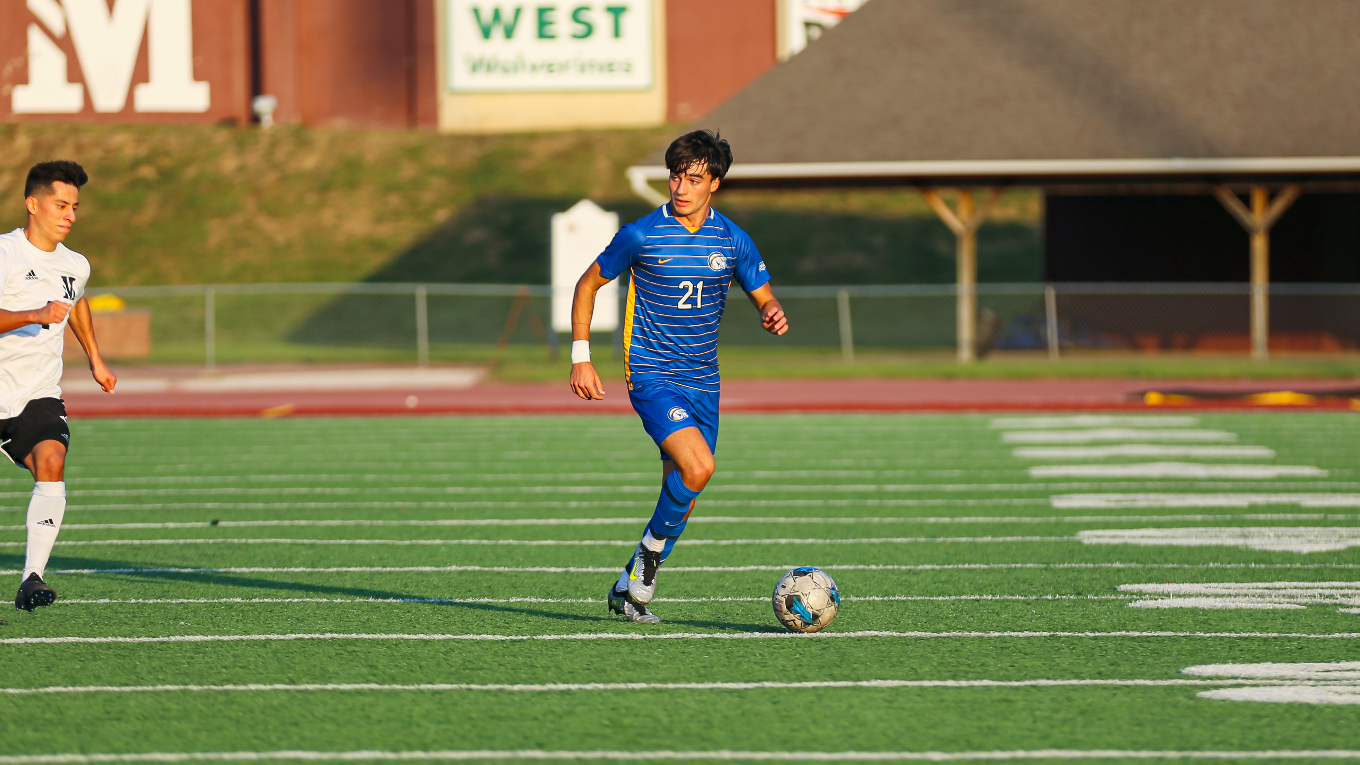 MEN’S SOCCER WINS FIFTH STRAIGHT, DOWN MUSTANGS 20 Briar Cliff