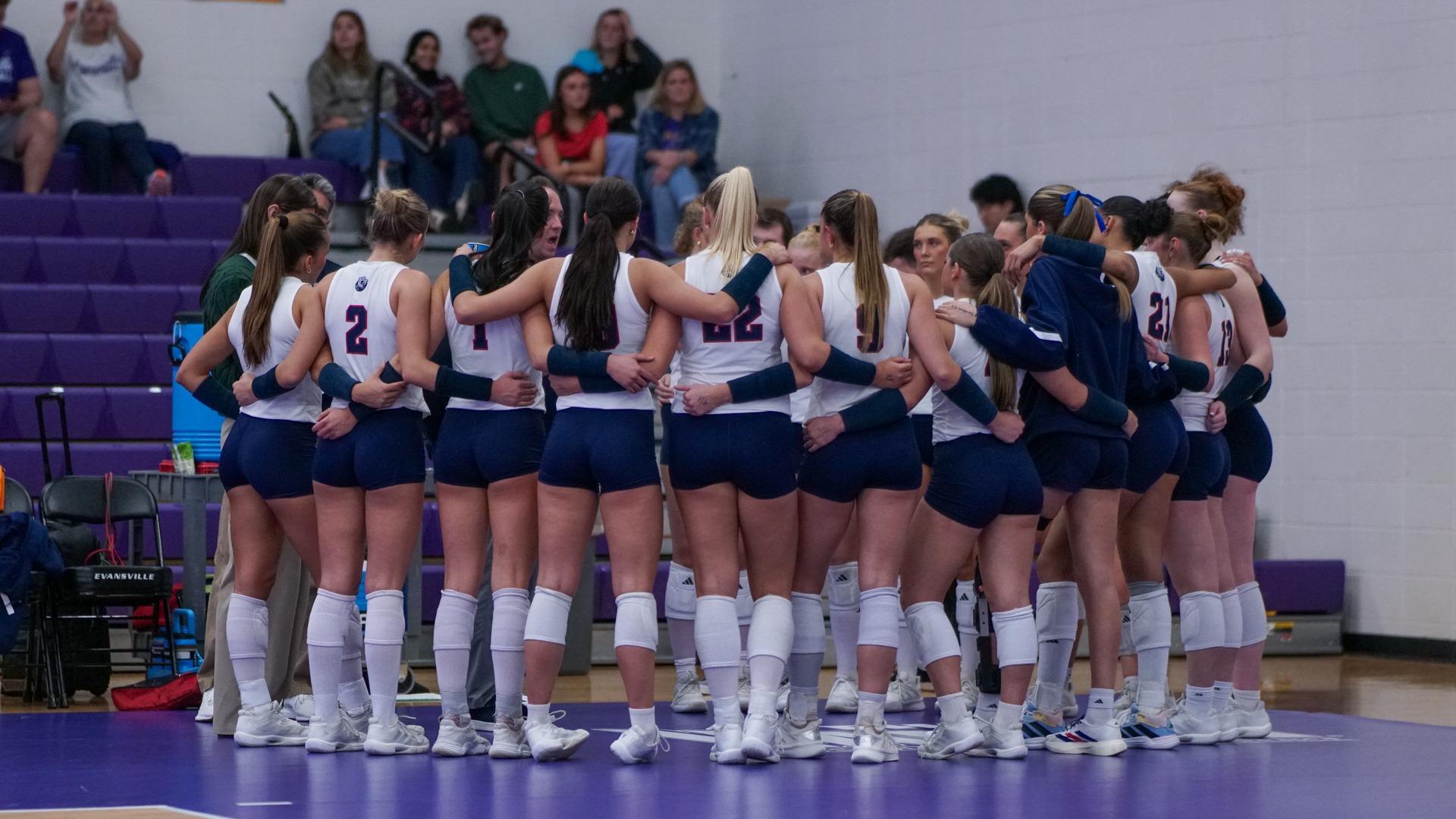 Bruins earn seventh MVC victory, close road trip with back-to-back wins 
