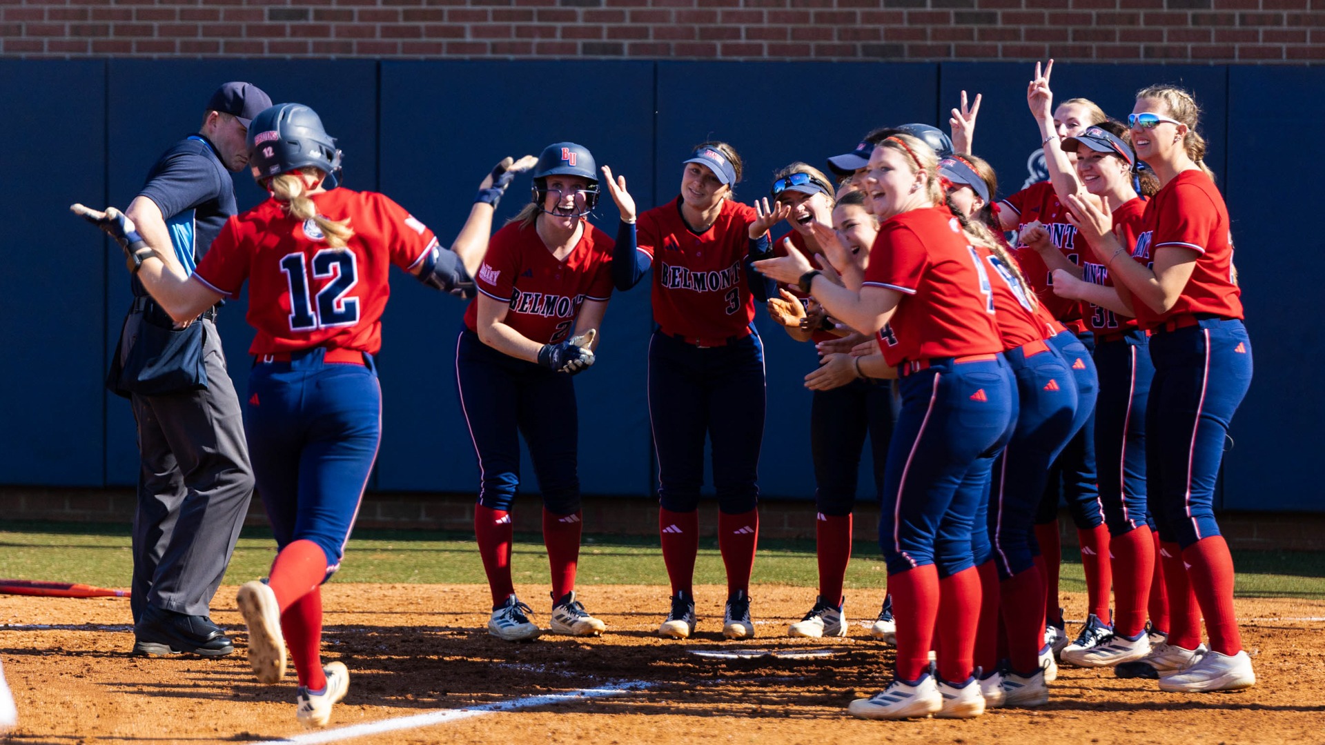 Bruins Go 4–0 on Weekend with Home Doubleheader Sweep