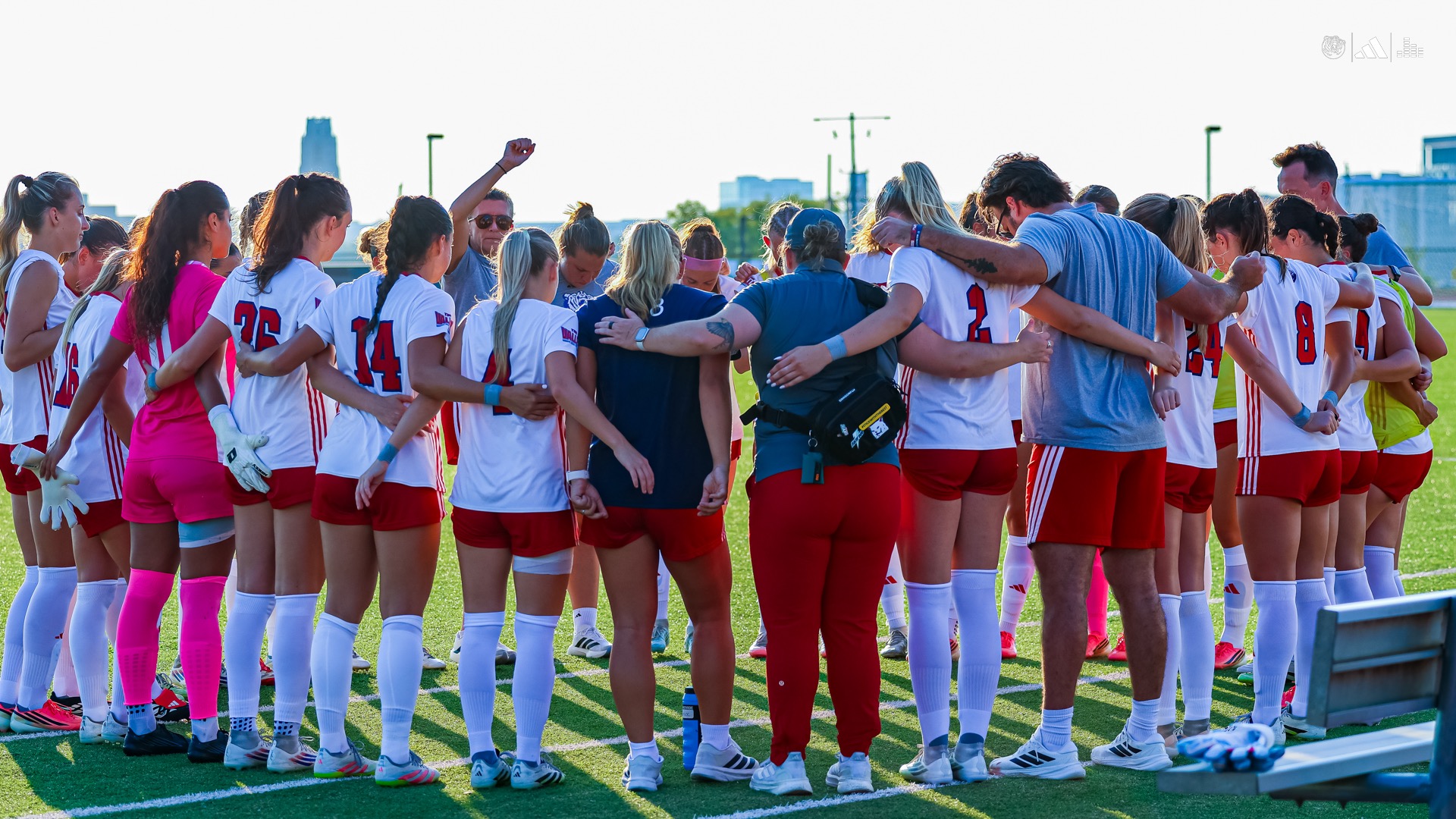 Full Team Huddle vs Marshall