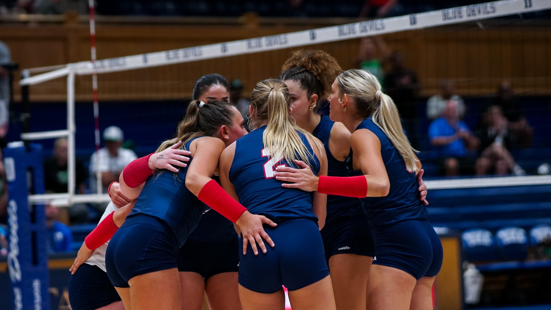 Kofoed led all players with a career-high 18 kills and added 13 digs for a double-double. Brenna Kauffeld followed with 14 kills, while McMullen hit an impressive .467 and Kofoed finished at .368. McMullen and Alexia Smollen each recorded five blocks. 