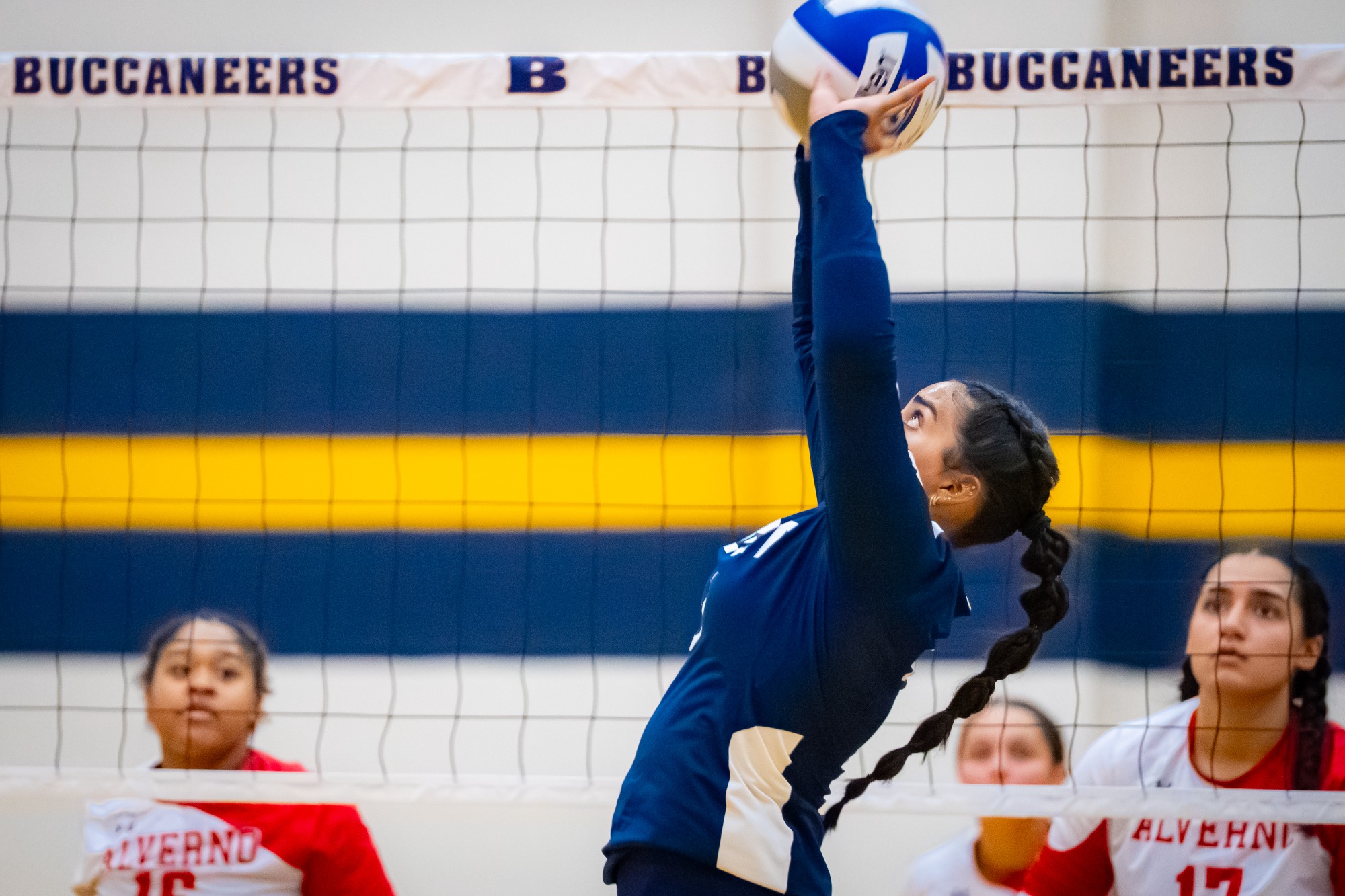 Beloit Women’s volleyball takes on Alverno College on Tuesday, September 30, 2025, at the Flood Arena at Beloit College in Beloit, Wisconsin.Photo by Kayla Wolf 