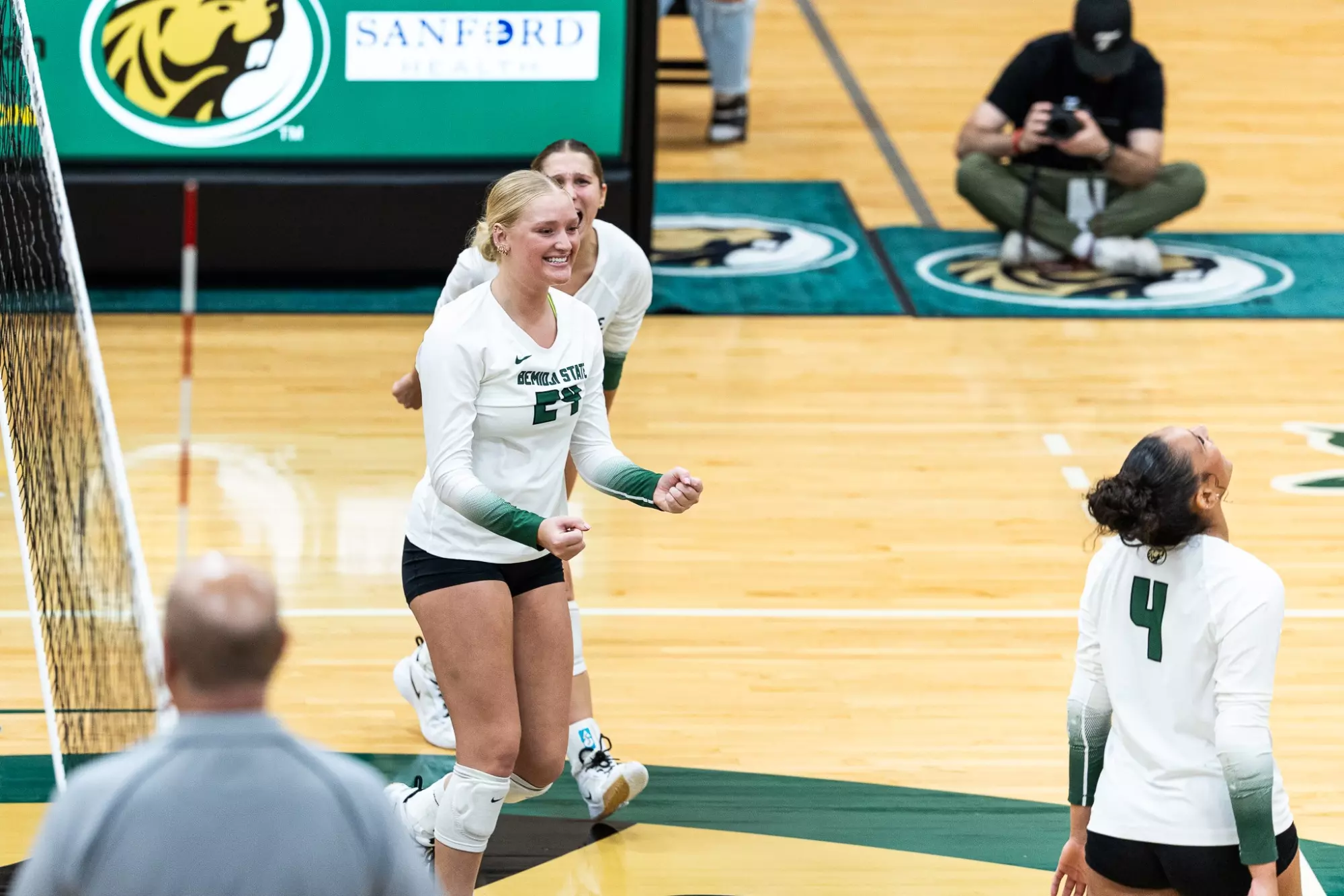 Grace Hoffard (24) - Volleyball - BSU Beavers vs. UMD Bulldogs - BSU Gymnasium - Bemidji, MN - Tuesday, October 21, 2025 | Brent Cizek