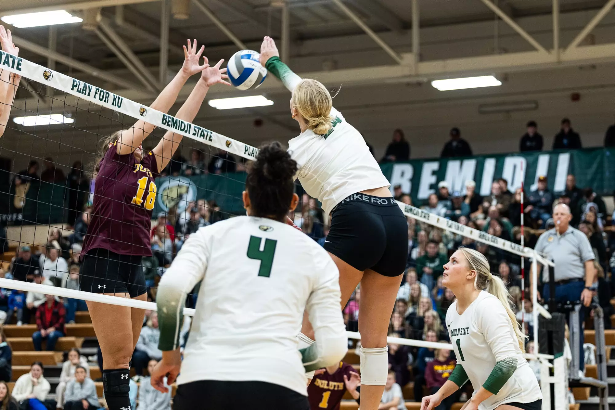 Grace Hoffard (24) - Volleyball - BSU Beavers vs. UMD Bulldogs - BSU Gymnasium - Bemidji, MN - Tuesday, October 21, 2025 | Brent Cizek
