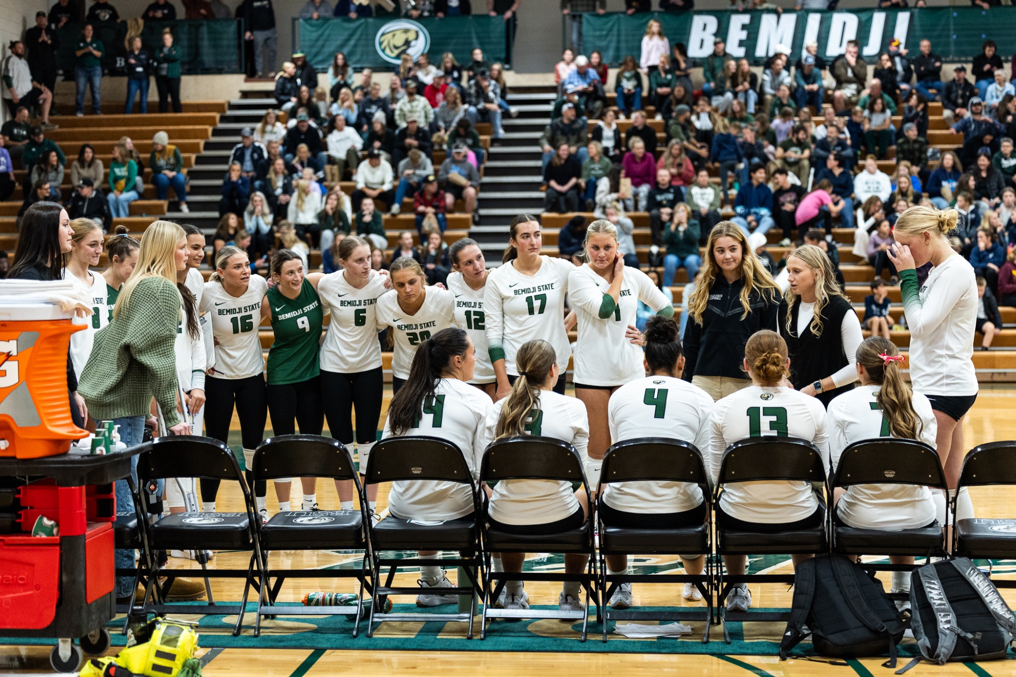 Hahni Johnson, Erika Bute - Volleyball - BSU Beavers vs. UMD Bulldogs - BSU Gymnasium - Bemidji, MN - Tuesday, October 21, 2025 | Brent Cizek
