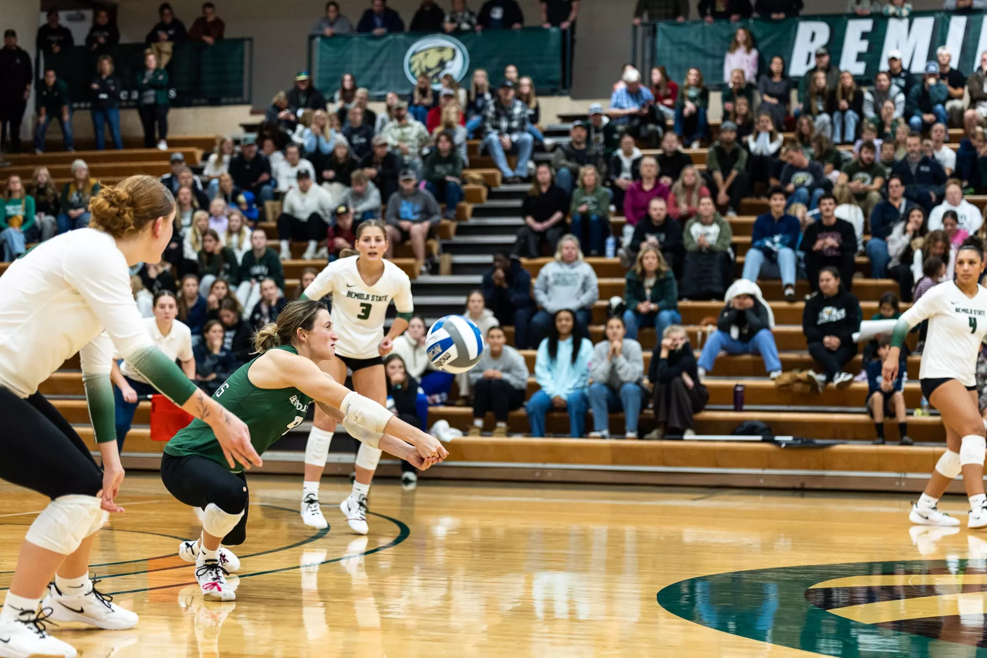 Kylie Struble (9) - Volleyball - BSU Beavers vs. UMD Bulldogs - BSU Gymnasium - Bemidji, MN - Tuesday, October 21, 2025 | Brent Cizek