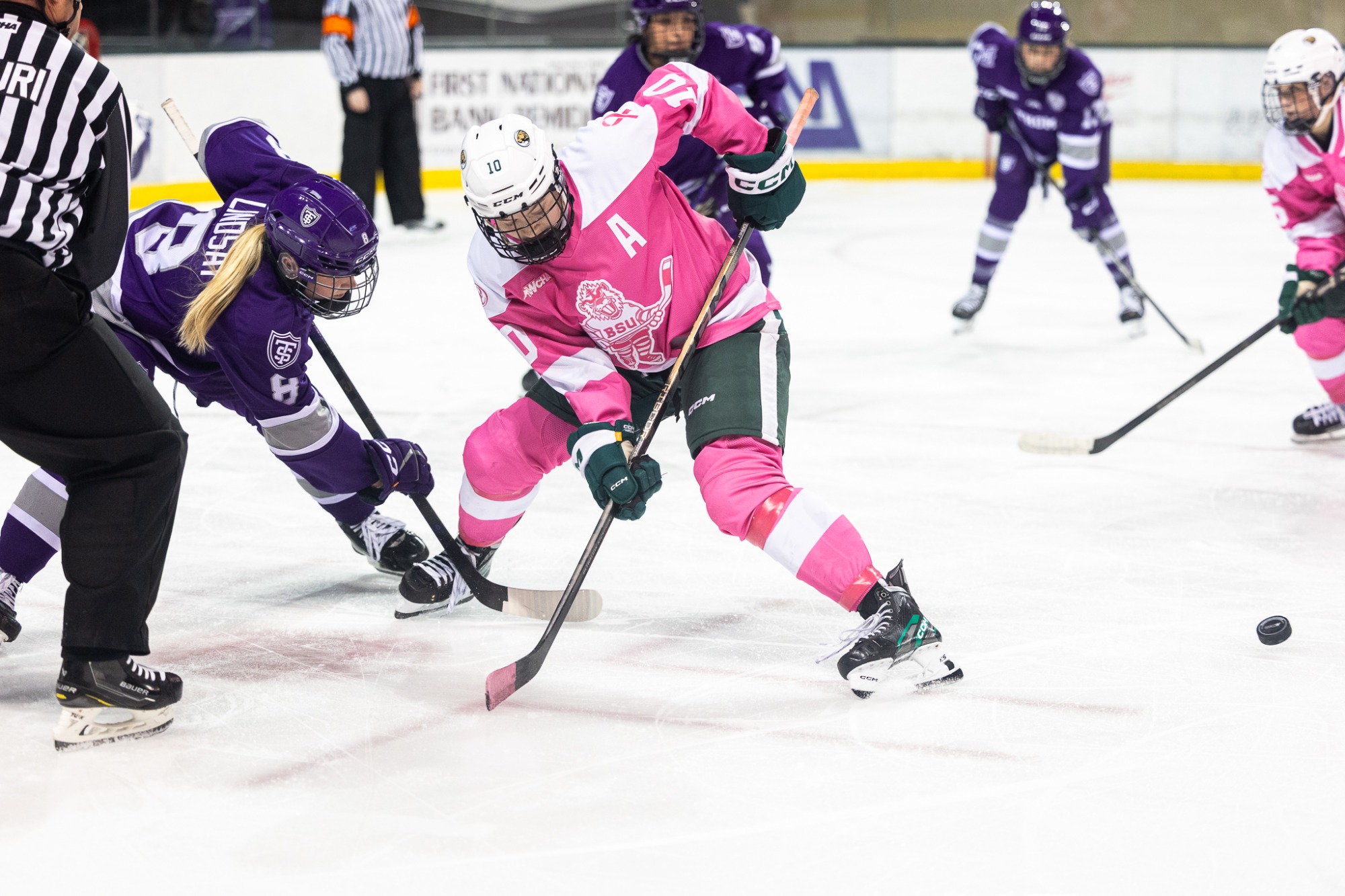 Raeley Carney (10) - Women's Hockey - BSU Beavers vs. UST Tommies - The Sanford Center - Bemidji, MN - Saturday, November 8, 2025 | Brent Cizek