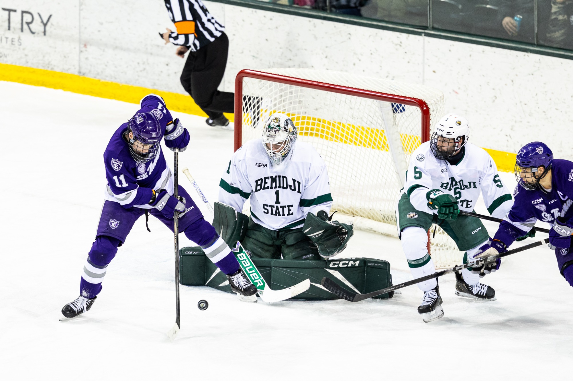 Ryan O'Neill (11), Max Hildebrand (1) - MHKY - Bemidji State vs. St. Thomas - The Sanford Center - Bemidji, MN - Saturday, February 28, 2026 | Brent Cizek