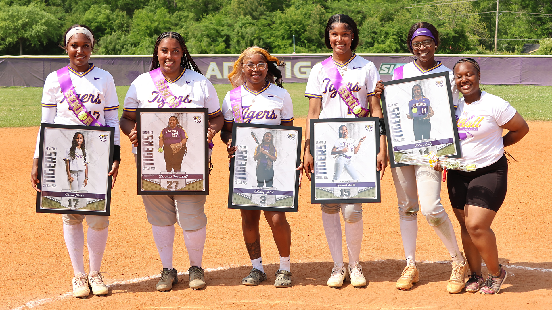 Softball Senior Day 2025