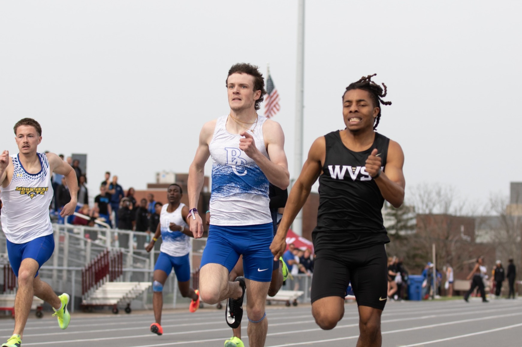 Jackson fights off 400m