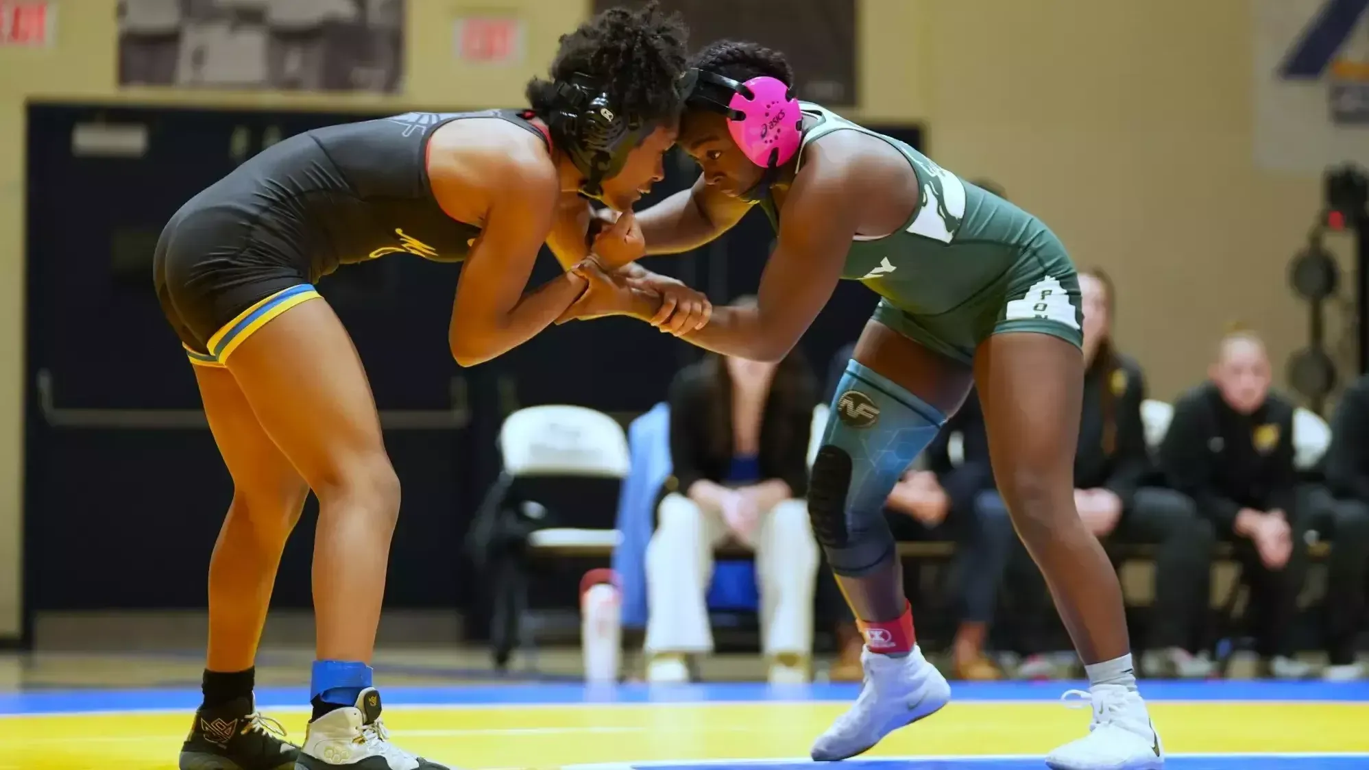 Taelor Rae Busch locks up with a nationally ranked opponent