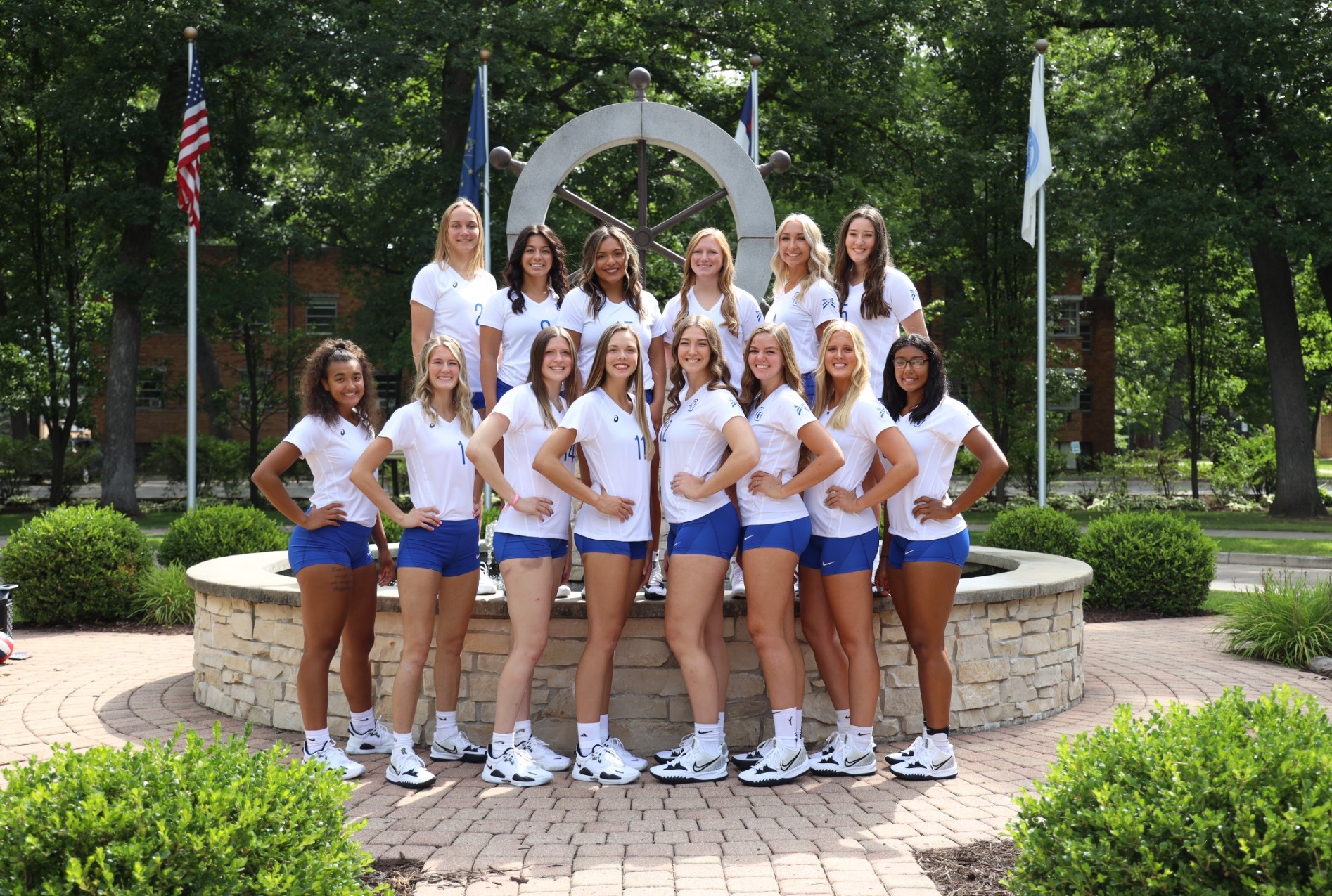 10 Volleyball players earn 2022 Daktronics ScholarAthlete award