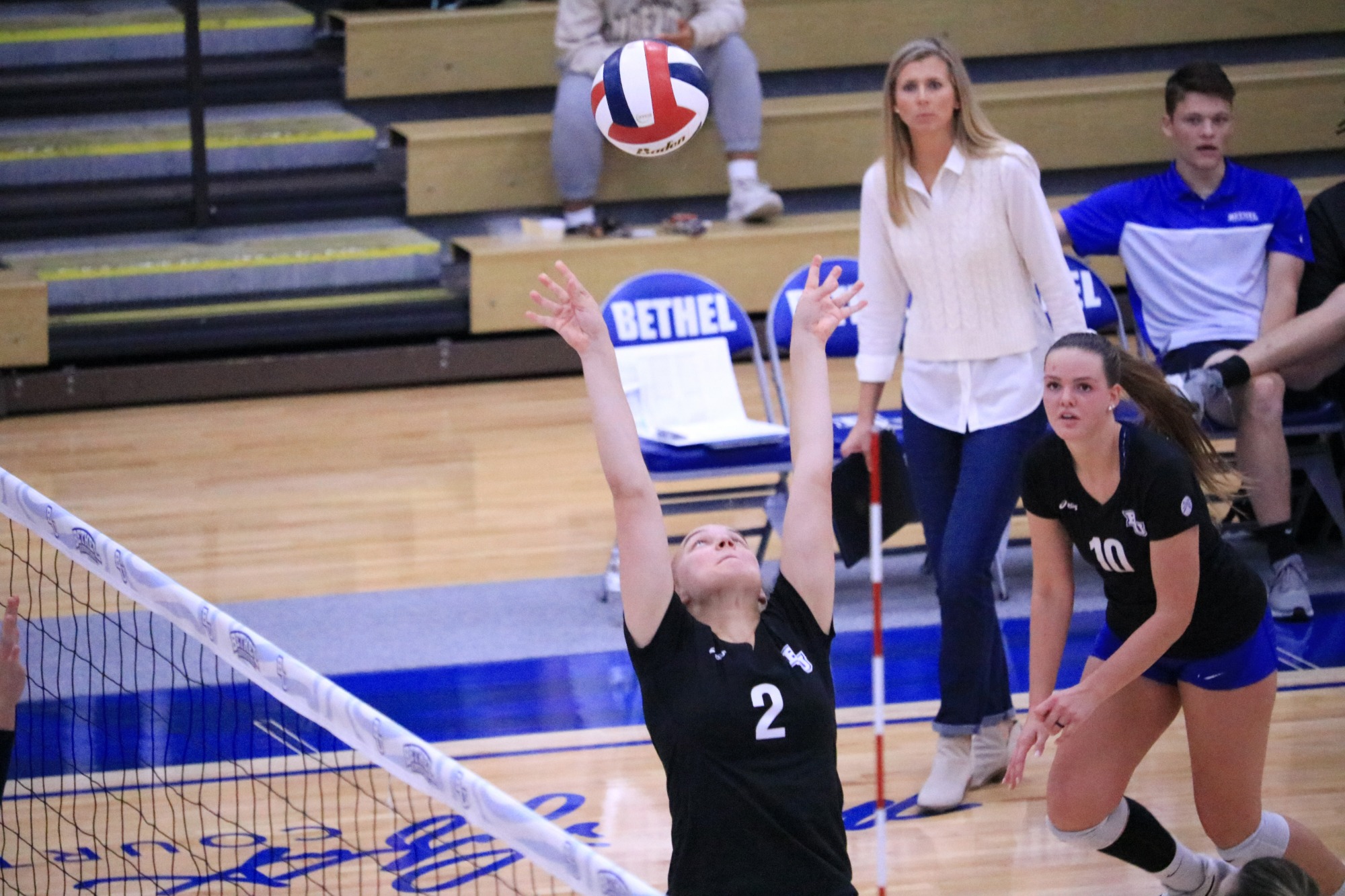 Women's Volleyball win streak hits five with 31 victory at Goshen