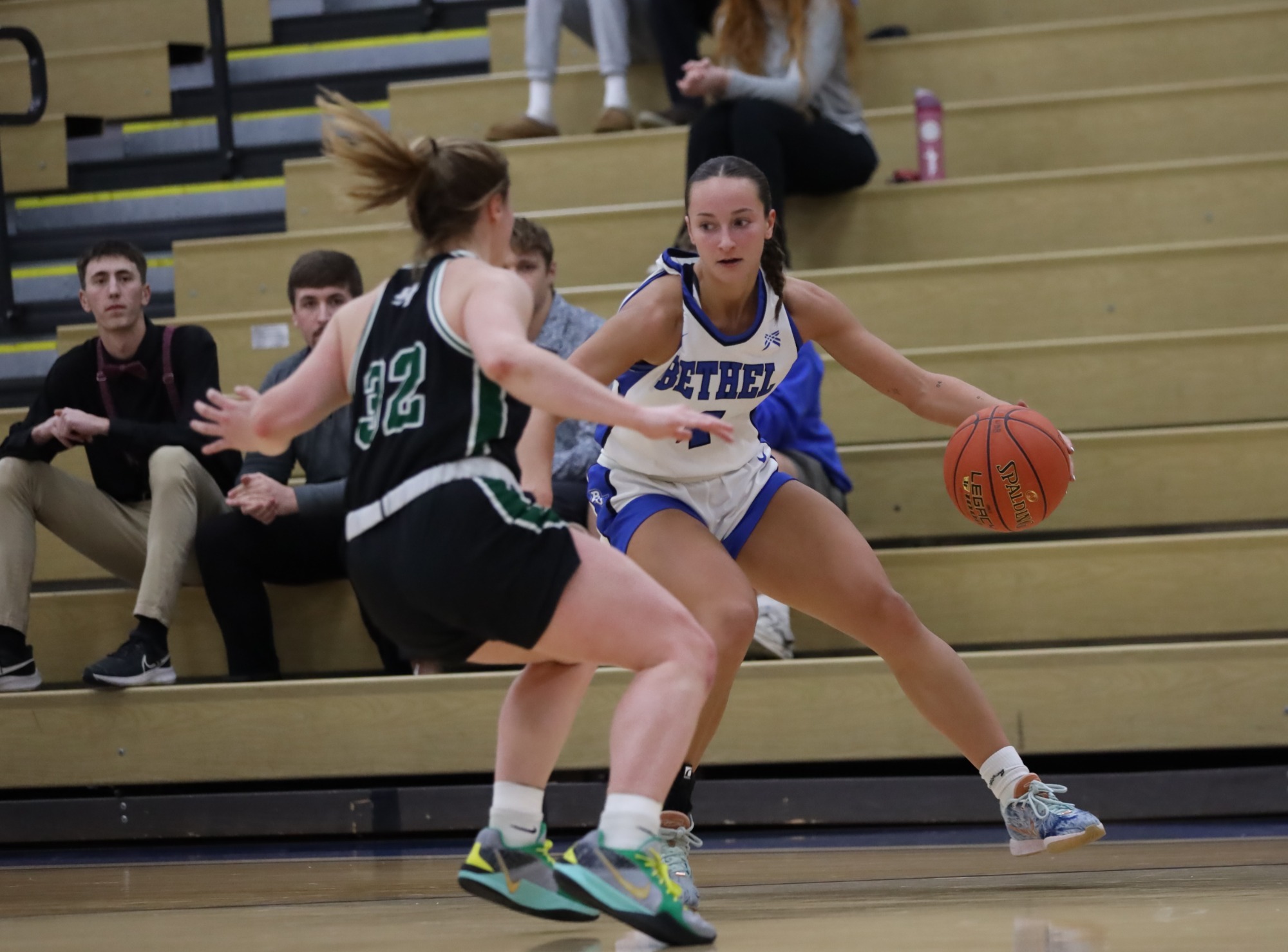 Claywell dribbling-Huntington