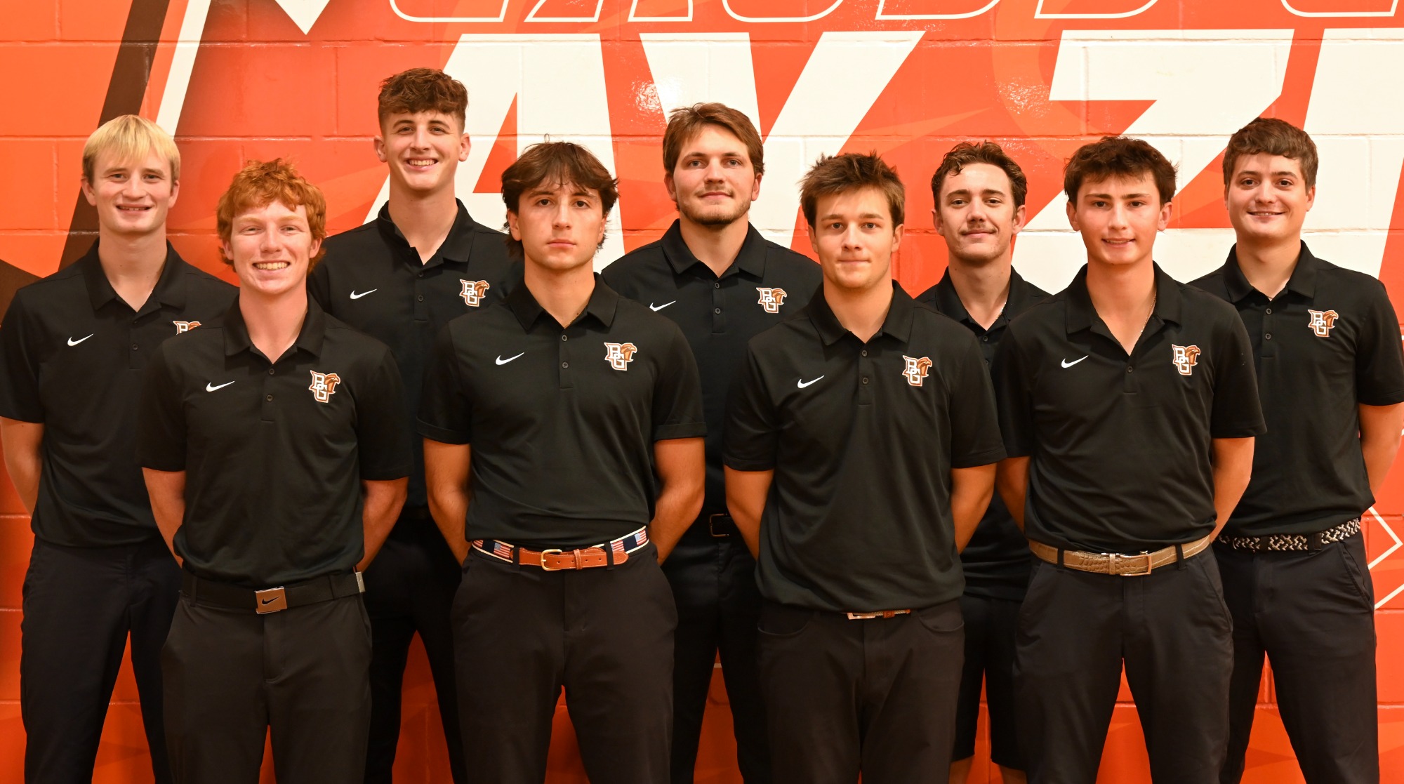 Club Golf national team posing for a photo. 