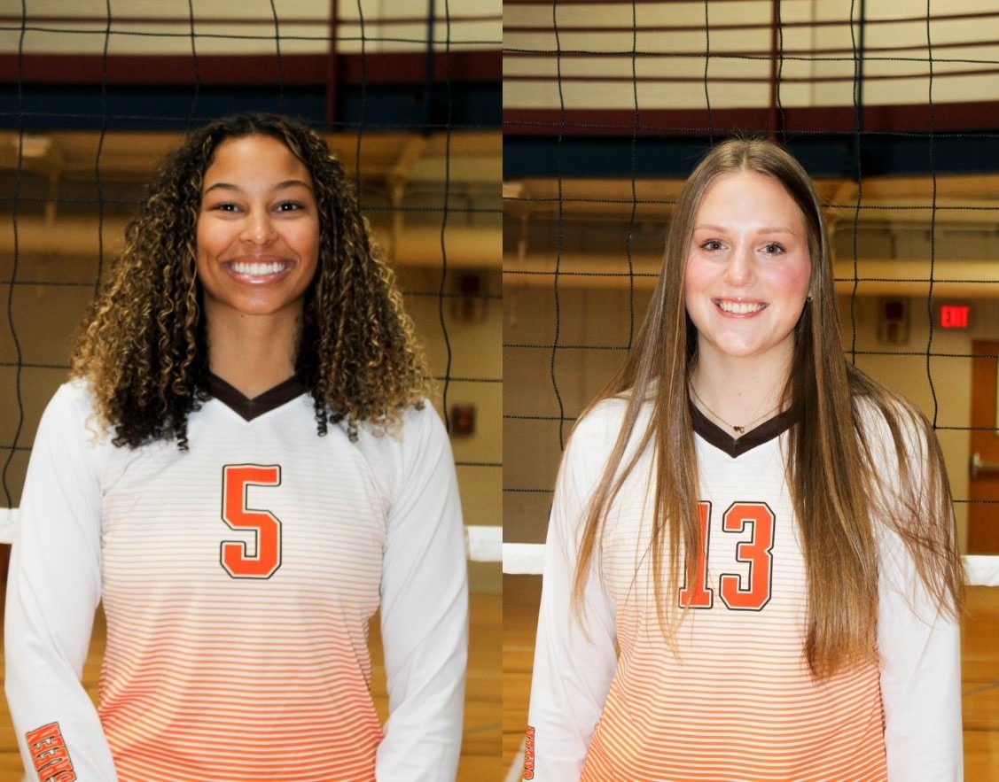 Women's Volleyball Upperclassmen Headshots For Spotlight Story