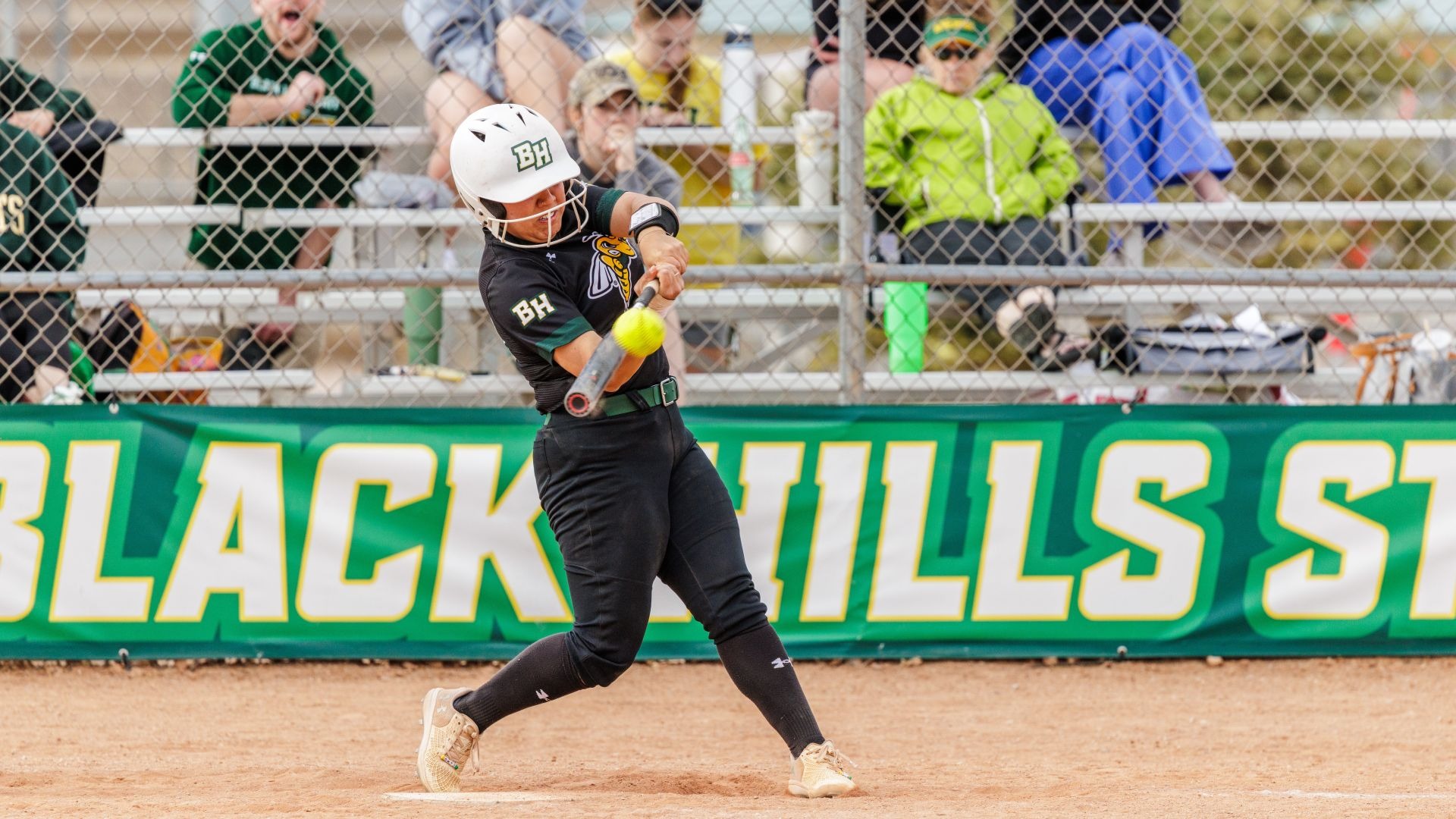 Desi Hernandez versus NMHU