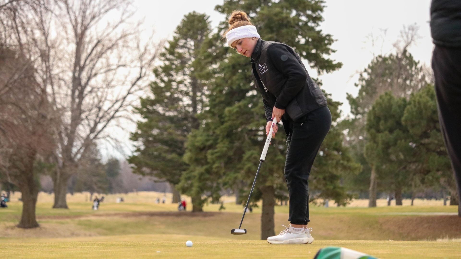 Shelbi Gardner at Augie Spring Invite